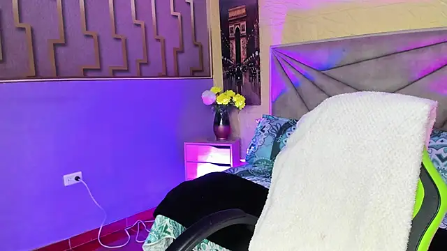 Snapshot of maria_paulac chatting on 09.19.25 maria paulac online show from 09.19.25