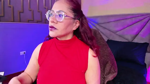 Snapshot of maria_paulac chatting on 09.25.25 maria paulac online show from 09.25.25