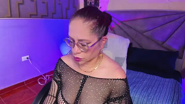 Snapshot of maria_paulac chatting on 10.16.25 maria paulac online show from 10.16.25