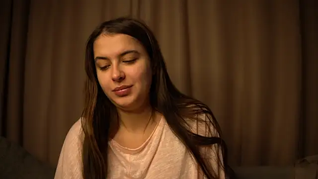 elisa moon online show from 12.17.25