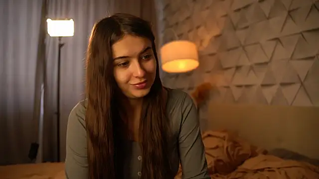 elisa moon online show from 02.17.26