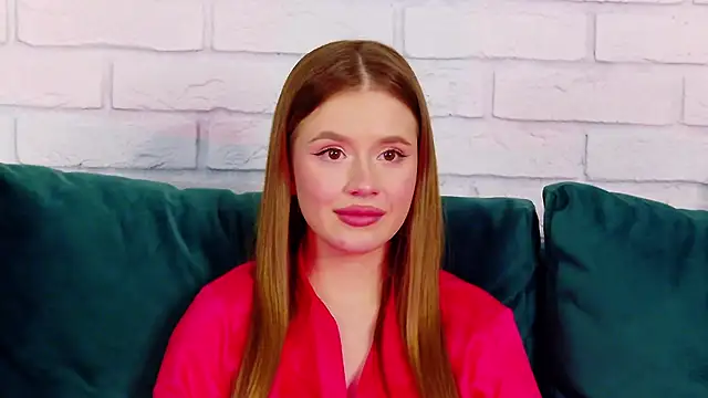 MilanaBalmain online show from 02.05.25