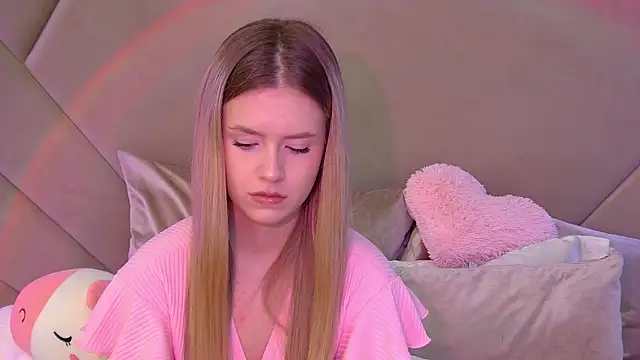 MilanaBalmain online show from 10.21.25