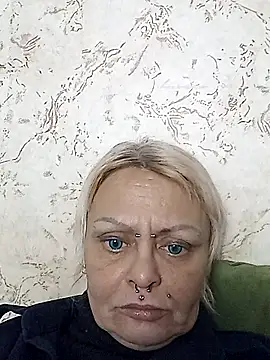 Snapshot of Gardener_of_Illusions chatting on 12.17.25 Gardener of Illusions online show from 12.17.25