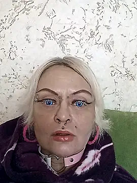 Snapshot of Gardener_of_Illusions chatting on 12.17.25 Gardener of Illusions online show from 12.17.25