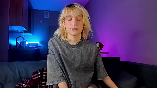 Snapshot of Gregory_Byyrd chatting on 12.22.24 Gregory Byyrd online show from 12.22.24