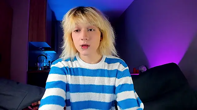 Snapshot of Gregory_Byyrd chatting on 01.06.25 Gregory Byyrd online show from 01.06.25