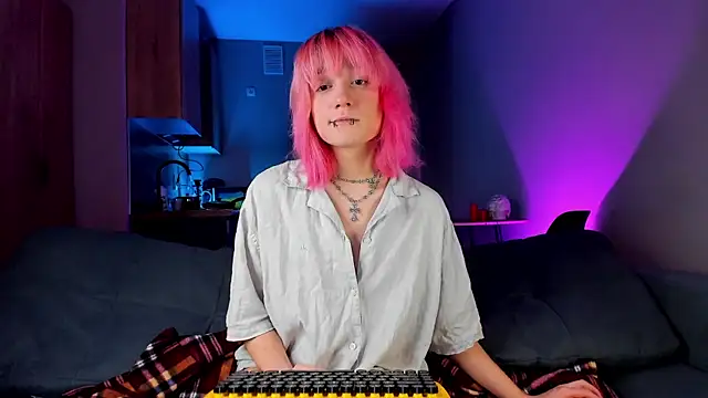 Snapshot of Gregory_Byyrd chatting on 01.07.25 Gregory Byyrd online show from 01.07.25