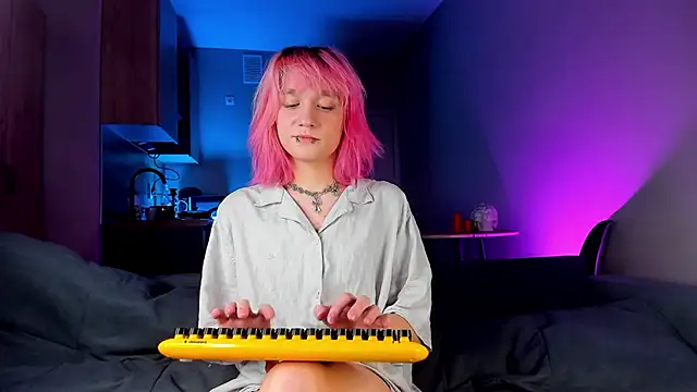 Snapshot of Gregory_Byyrd chatting on 01.07.25 Gregory Byyrd online show from 01.07.25