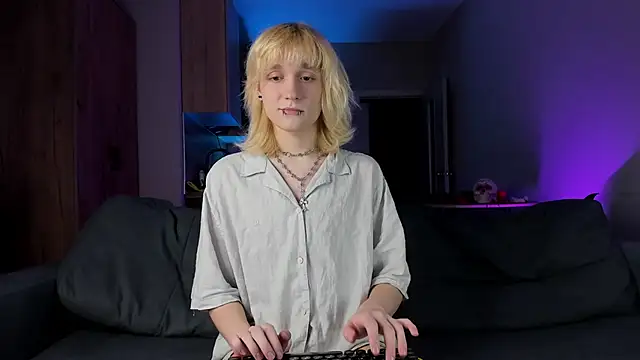 Snapshot of Gregory_Byyrd chatting on 03.08.25 Gregory Byyrd online show from 03.08.25