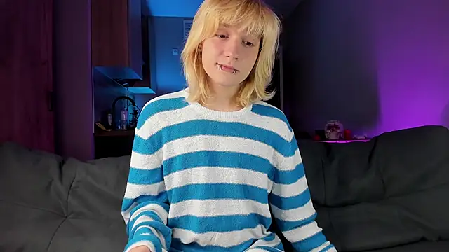 Snapshot of Gregory_Byyrd chatting on 03.08.25 Gregory Byyrd online show from 03.08.25