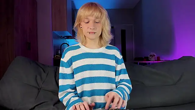 Snapshot of Gregory_Byyrd chatting on 03.11.25 Gregory Byyrd online show from 03.11.25