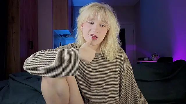 Snapshot of Gregory_Byyrd chatting on 09.14.25 Gregory Byyrd online show from 09.14.25