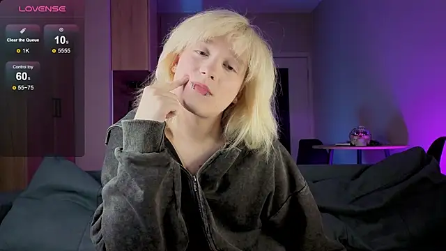 Snapshot of Gregory_Byyrd chatting on 10.09.25 Gregory Byyrd online show from 10.09.25