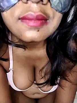 Zaraangle online show from 10.14.25