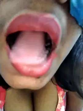 Snapshot of Zaraangle chatting on 02.21.26 Zaraangle online show from 02.21.26