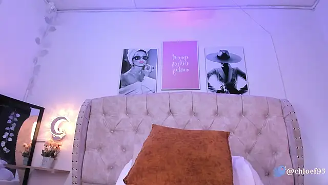 Snapshot of ChloeFerreira chatting on 01.12.25 ChloeFerreira online show from 01.12.25