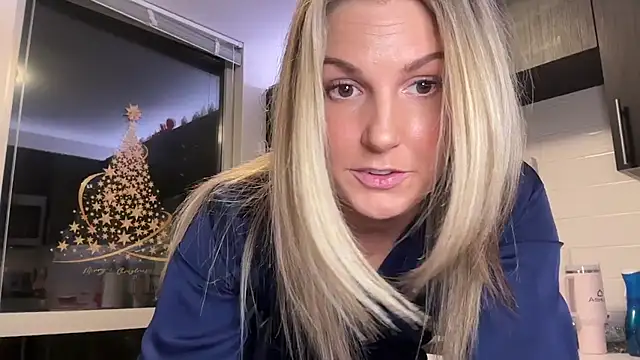 Snapshot of Graciemae_baexx chatting on 12.27.24 Graciemae baexx online show from 12.27.24