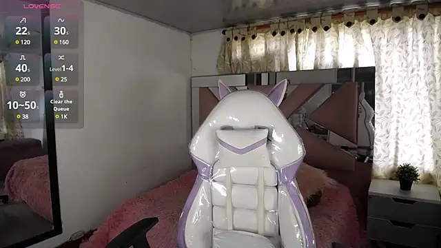 Mia Fischer online show from 02.10.25