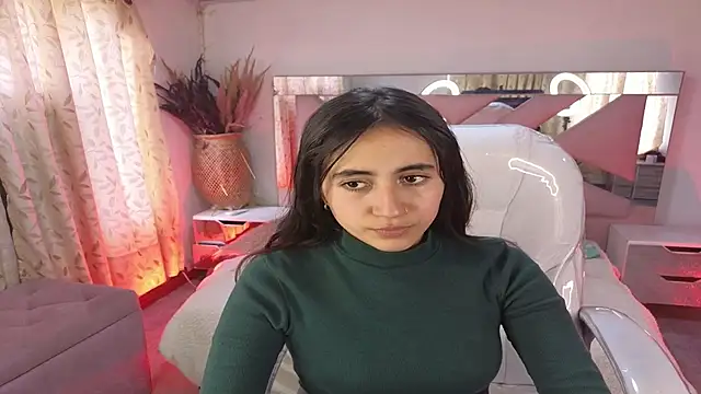 Mia Fischer online show from 12.15.25