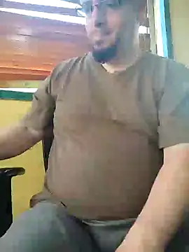Snapshot of MrBig_2024 chatting on 12.14.24 MrBig 2024 online show from 12.14.24