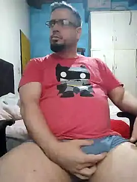 Snapshot of MrBig_2024 chatting on 12.17.24 MrBig 2024 online show from 12.17.24