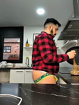 cricrimsBarcelona online show from 02.18.25