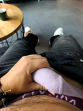 cricrimsBarcelona online show from 12.03.25