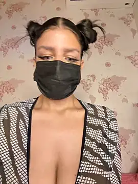 Snapshot of shanelle0 chatting on 10.09.25 shanelle0 online show from 10.09.25