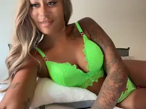 CoCo-Queen online show from 12.06.24