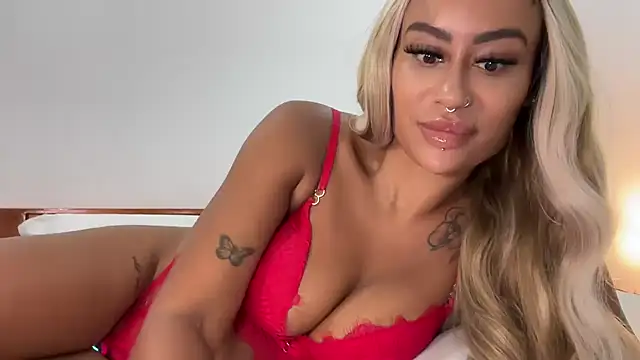 CoCo-Queen online show from 10.17.25