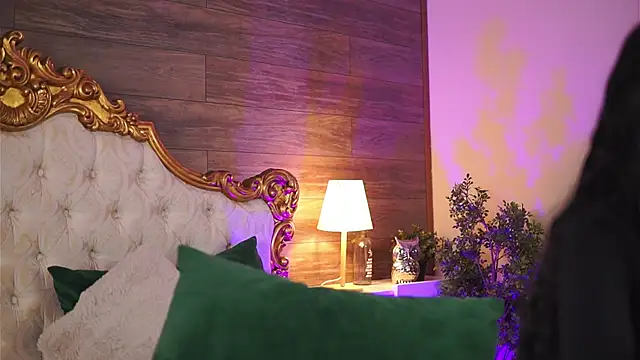 DeniseDevilles online show from 12.20.24