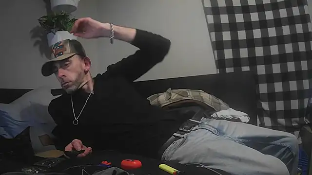 Snapshot of smokee_parT903 chatting on 01.03.25 smokee parT903 online show from 01.03.25