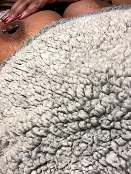 Snapshot of TEMPTING-TAMMY chatting on 12.18.25 TEMPTING-TAMMY online show from 12.18.25