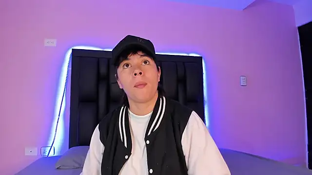 AbbySmiitth  online show from 02.20.25