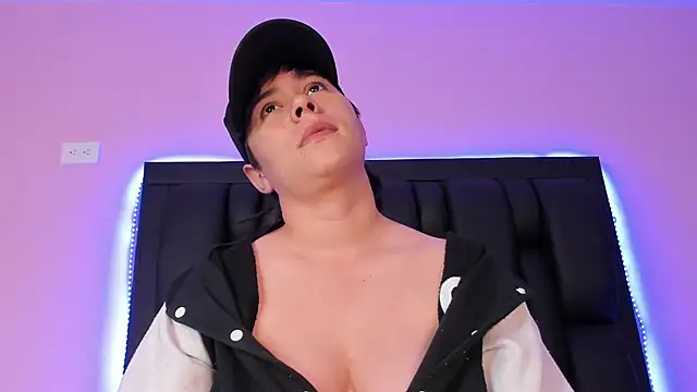 AbbySmiitth  online show from 02.20.25