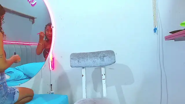 minimi naty online show from 12.09.24