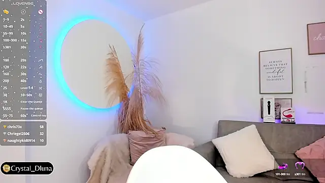 Snapshot of Crystal_Dluna chatting on 03.11.25 Crystal Dluna online show from 03.11.25