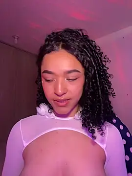 Snapshot of Crystal_Dluna chatting on 09.11.25 Crystal Dluna online show from 09.11.25