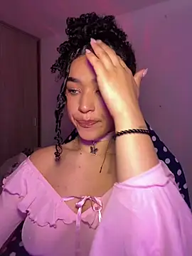 Snapshot of Crystal_Dluna chatting on 09.12.25 Crystal Dluna online show from 09.12.25