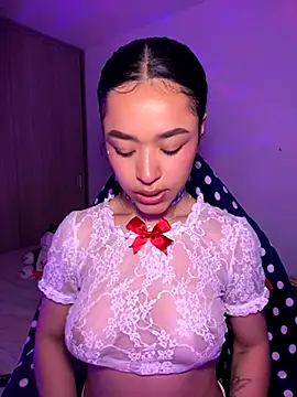 Snapshot of Crystal_Dluna chatting on 09.15.25 Crystal Dluna online show from 09.15.25