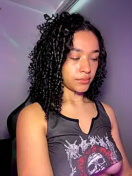 Snapshot of Crystal_Dluna chatting on 09.25.25 Crystal Dluna online show from 09.25.25