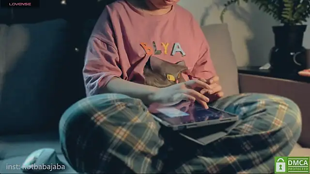 Snapshot of whoa-hoa-hoa-hoa-hoa chatting on 02.17.25 whoa-hoa-hoa-hoa-hoa online show from 02.17.25