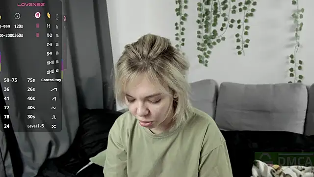 Snapshot of whoa-hoa-hoa-hoa-hoa chatting on 10.09.25 whoa-hoa-hoa-hoa-hoa online show from 10.09.25