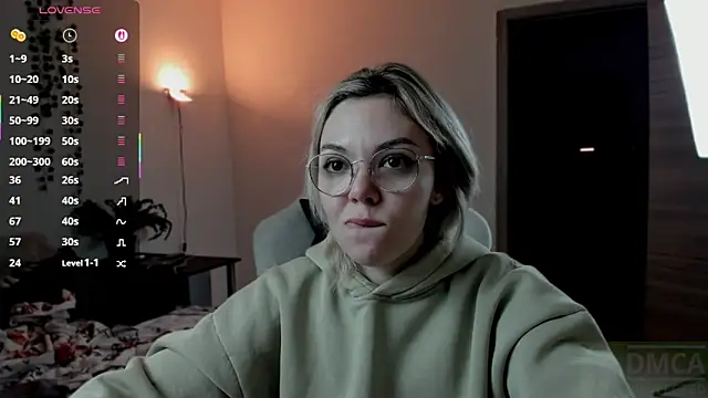 Snapshot of whoa-hoa-hoa-hoa-hoa chatting on 10.15.25 whoa-hoa-hoa-hoa-hoa online show from 10.15.25