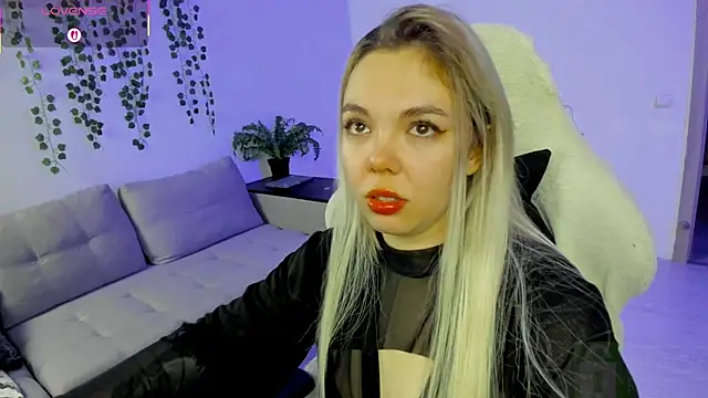 Snapshot of whoa-hoa-hoa-hoa-hoa chatting on 11.16.25 whoa-hoa-hoa-hoa-hoa online show from 11.16.25