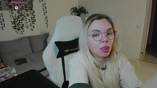 Snapshot of whoa-hoa-hoa-hoa-hoa chatting on 01.14.26 whoa-hoa-hoa-hoa-hoa online show from 01.14.26