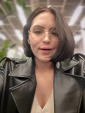 meow girl online show from 12.10.24