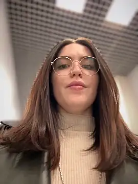 meow girl online show from 10.18.25