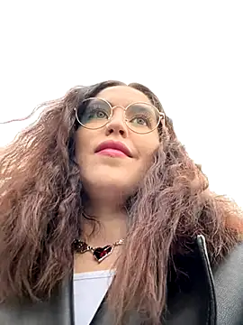 meow girl online show from 11.11.25